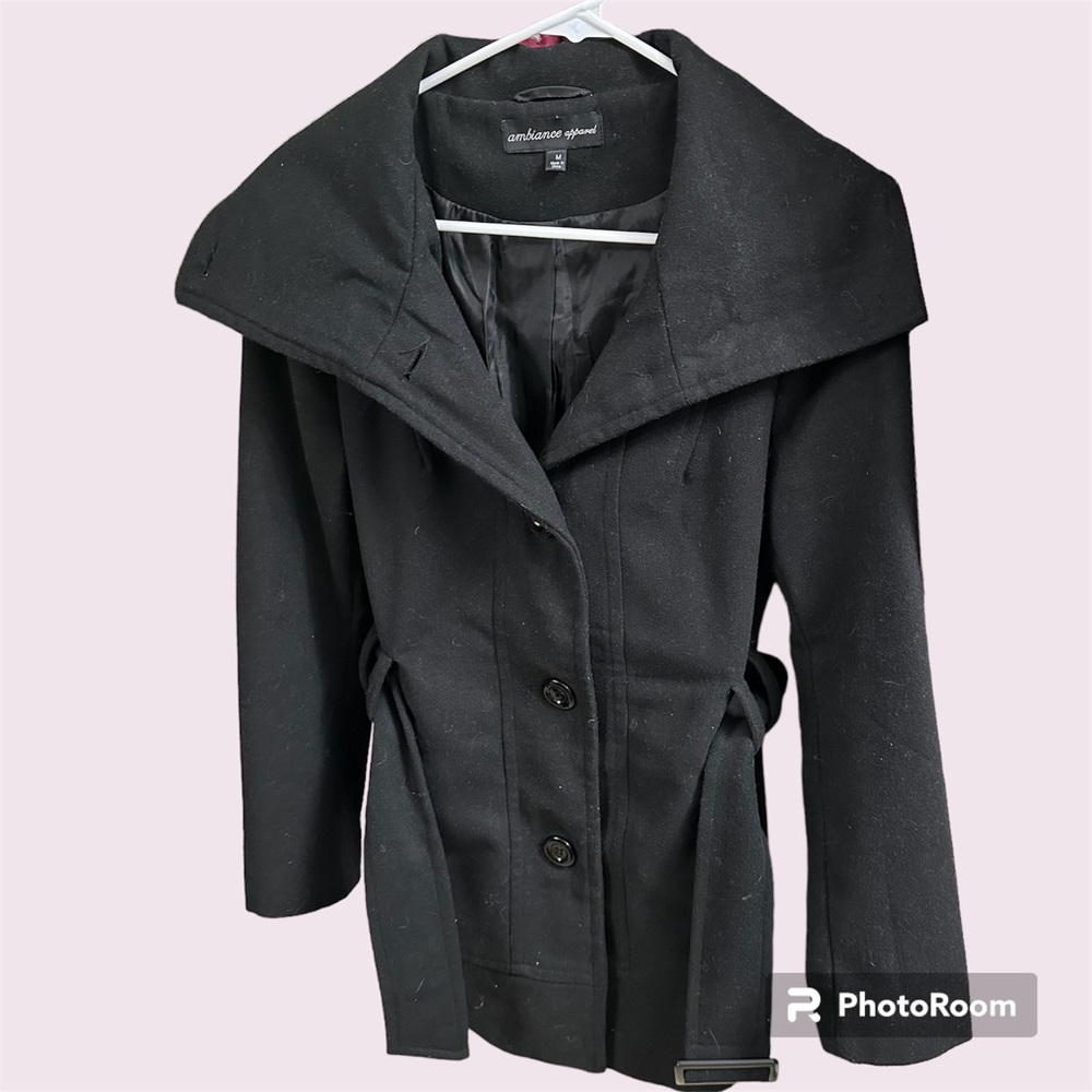 Beautiful pea coat!